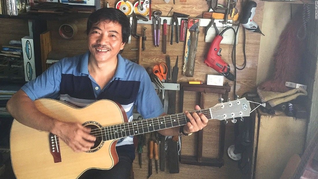 Phố đàn TP.HCM lên báo Mỹ ảnh 1 Pho dan TP.HCM len bao My anh 1