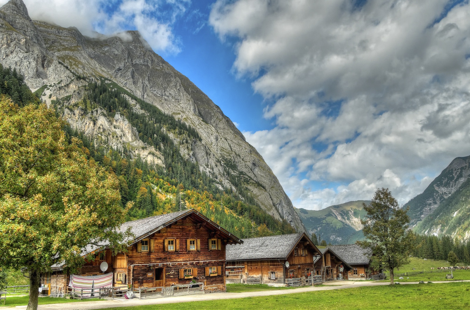 15 thanh pho chau Au ly tuong cho du lich mua thu anh 5