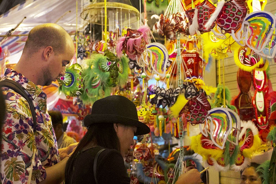 Tham quan pho long den quan 5 anh 2