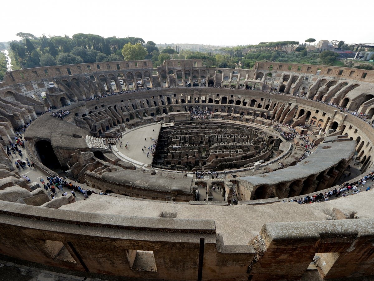 dau truong Colosseum anh 6