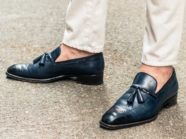 Moi nguy hiem khi di giay khong tat hinh anh