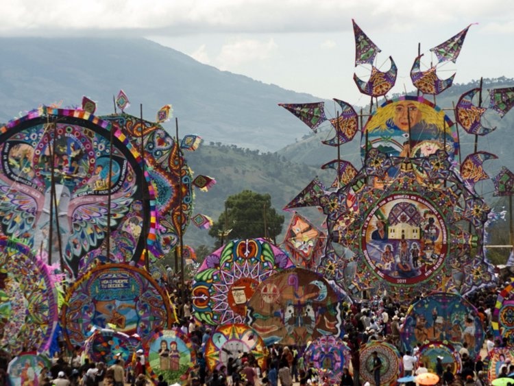 Le hoi tuong nho cac linh hon tren toan the gioi anh 1