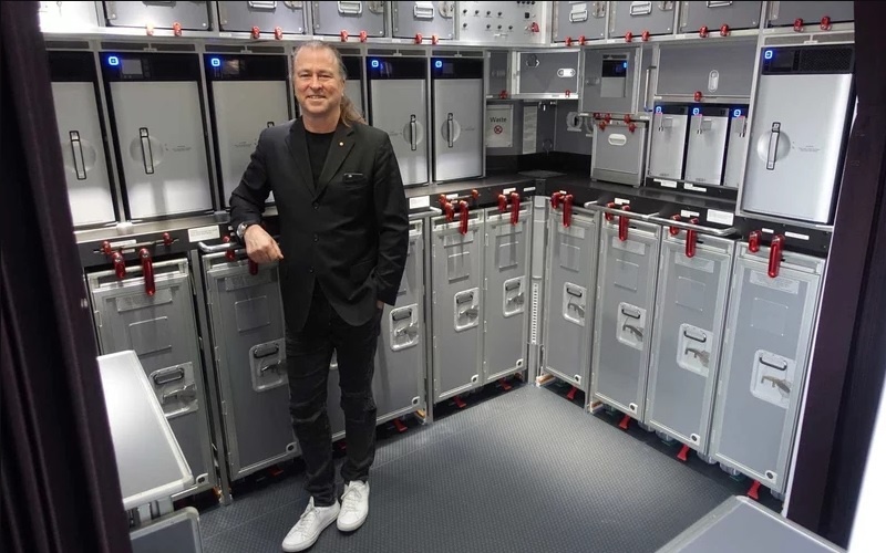 kham pha may bay thuc hien chuyen bay dai nhat the gioi anh 9