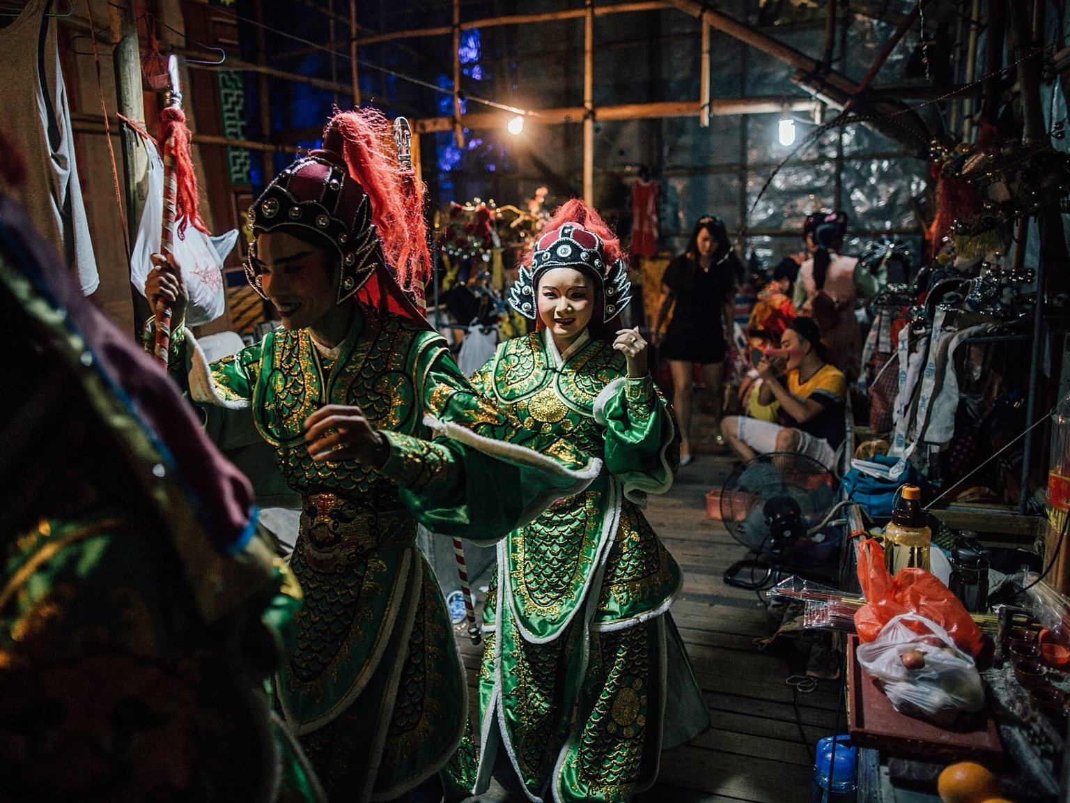 Le hoi tuong nho cac linh hon tren toan the gioi anh 9