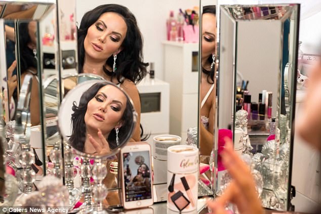 nghien phau thuat tham my anh 2