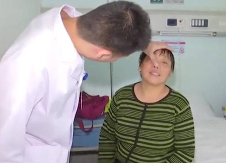 Phat hien rang 'moc lac' trong mui nguoi phu nu hinh anh