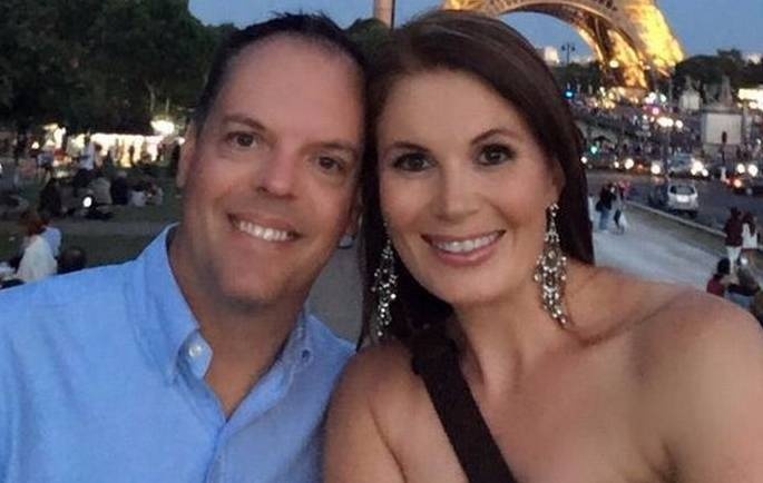 cap vo chong ban nha di du lich anh 1