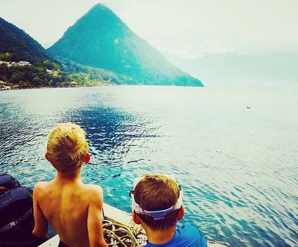 cap vo chong ban nha di du lich anh 3