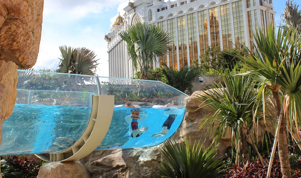 Song luoi trong suot o Macau hinh anh