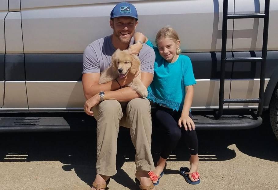 bo du lich cung 2 con gai anh 1