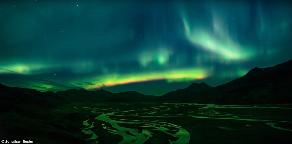 Ve dep ky ao cua Iceland nhin tu flycam anh 10