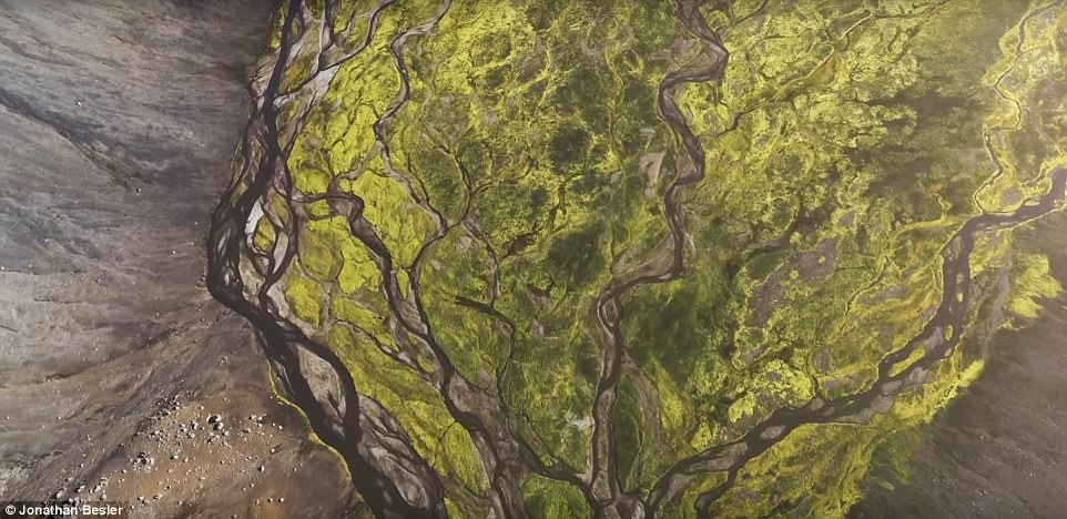 Ve dep ky ao cua Iceland nhin tu flycam anh 11