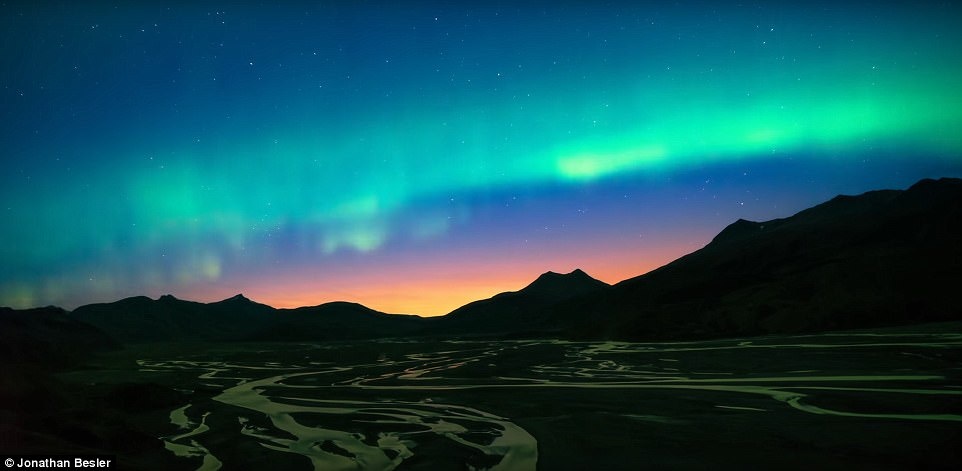 Ve dep ky ao cua Iceland nhin tu flycam anh 3