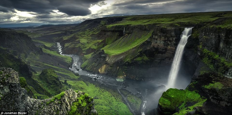 Ve dep ky ao cua Iceland nhin tu flycam anh 8