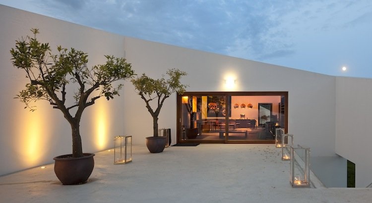 phong khach san anh 4