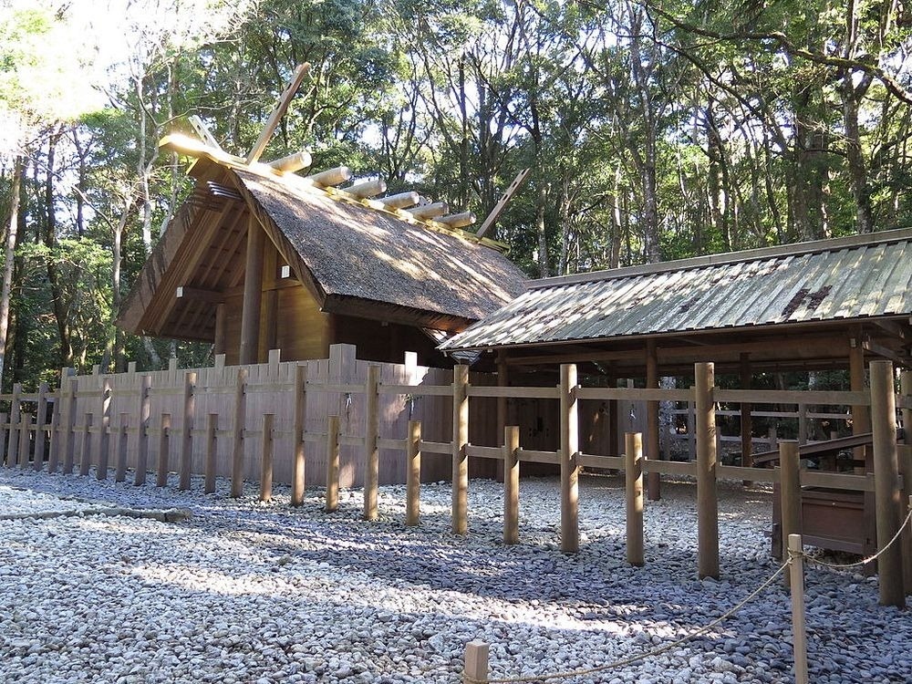 Ngoi den linh thieng nhat Nhat Ban 20 nam xay lai mot lan anh 6