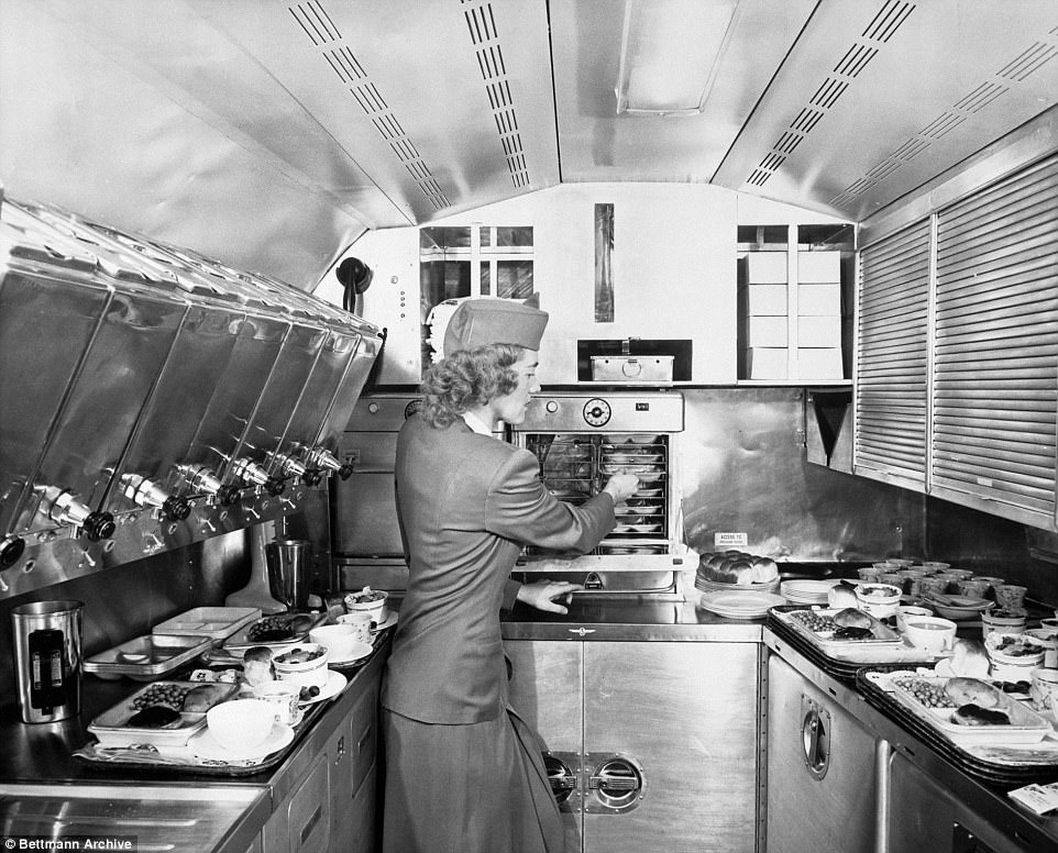 Ben trong thuyen bay sang trong nhung nam 1930 anh 5