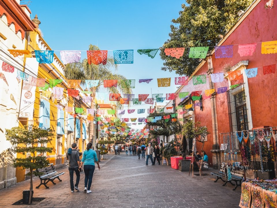 Di du lich nuoc ngoai, dua tien tip sao cho dung? hinh anh