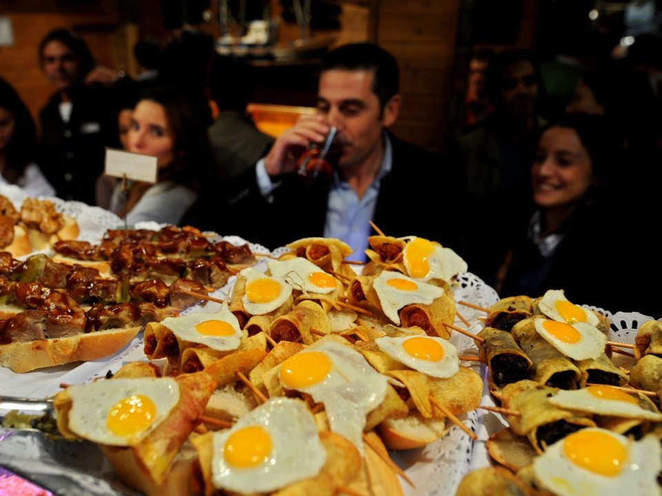 Quy tac ve tien tip o cac nuoc tren the gioi anh 4