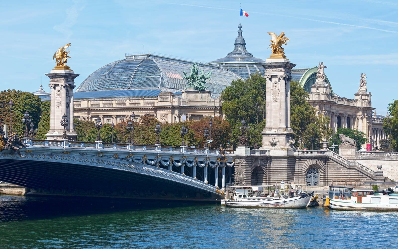 Diem den ly tuong cho chuyen du lich trong thang 4 anh 1