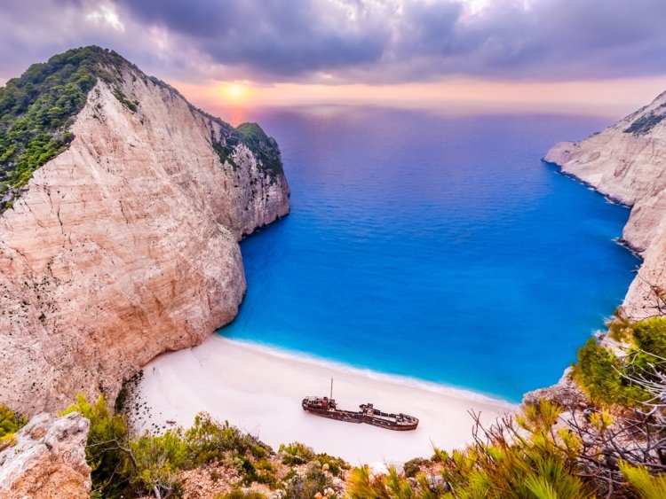 Nhung con tau dam noi tieng danh cho nguoi me tham hiem hinh anh