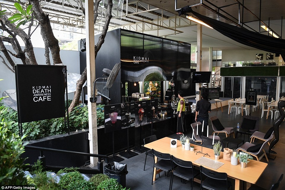 Quan ca phe 'cam nhan ve cai chet' o Thai Lan anh 7