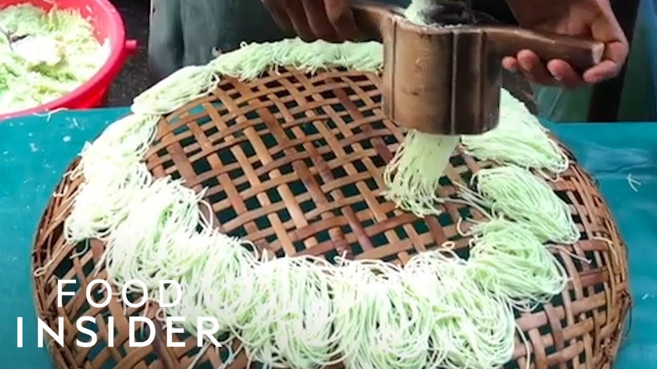 Mon banh gao ep doc dao o Malaysia va Indonesia hinh anh