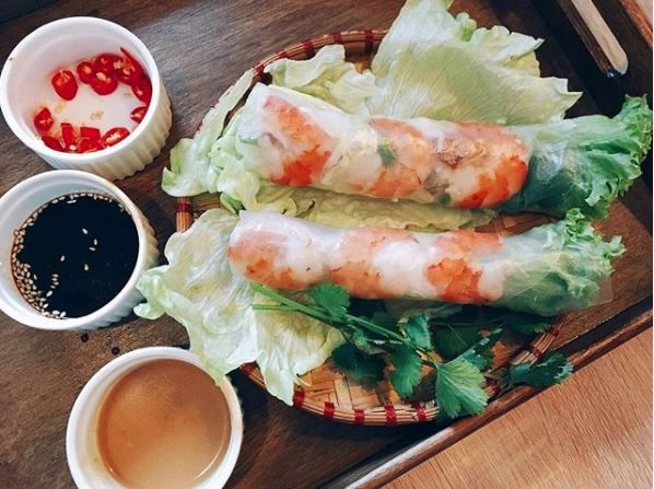 7 mon cuon ngon mat phu hop cho bua trua mua he hinh anh