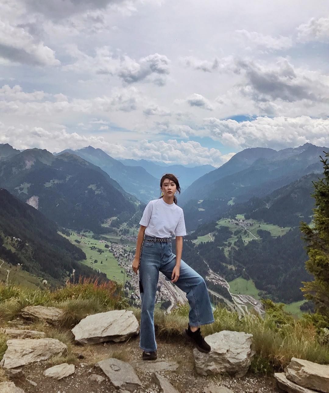 quynh anh shyn anh 17