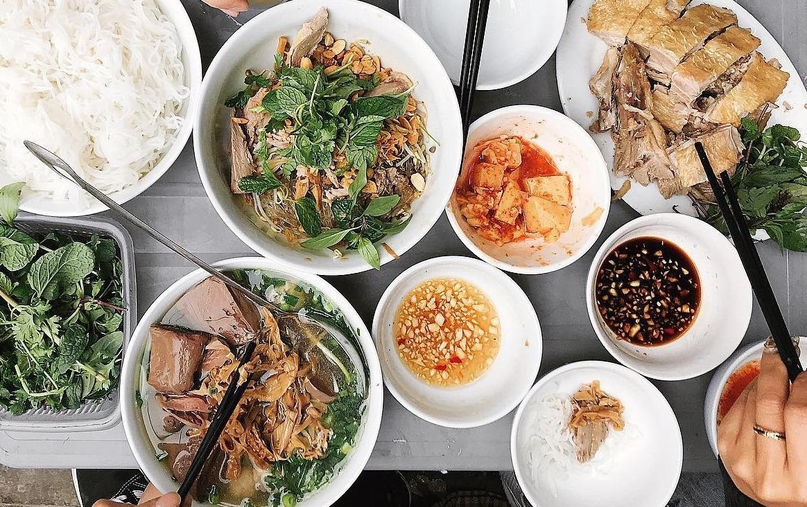 7 quan bun, mien tron ngon re cho trua he oi a hinh anh