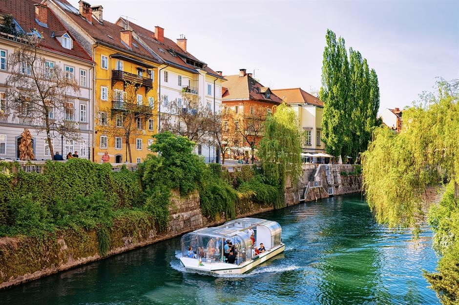 Nhung thanh pho xinh dep nhung thuong bi du khach bo quen hinh anh