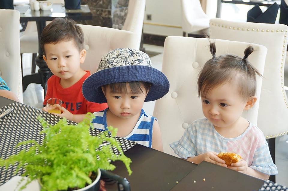 heo mi nhon kien hoang di du lich anh 2