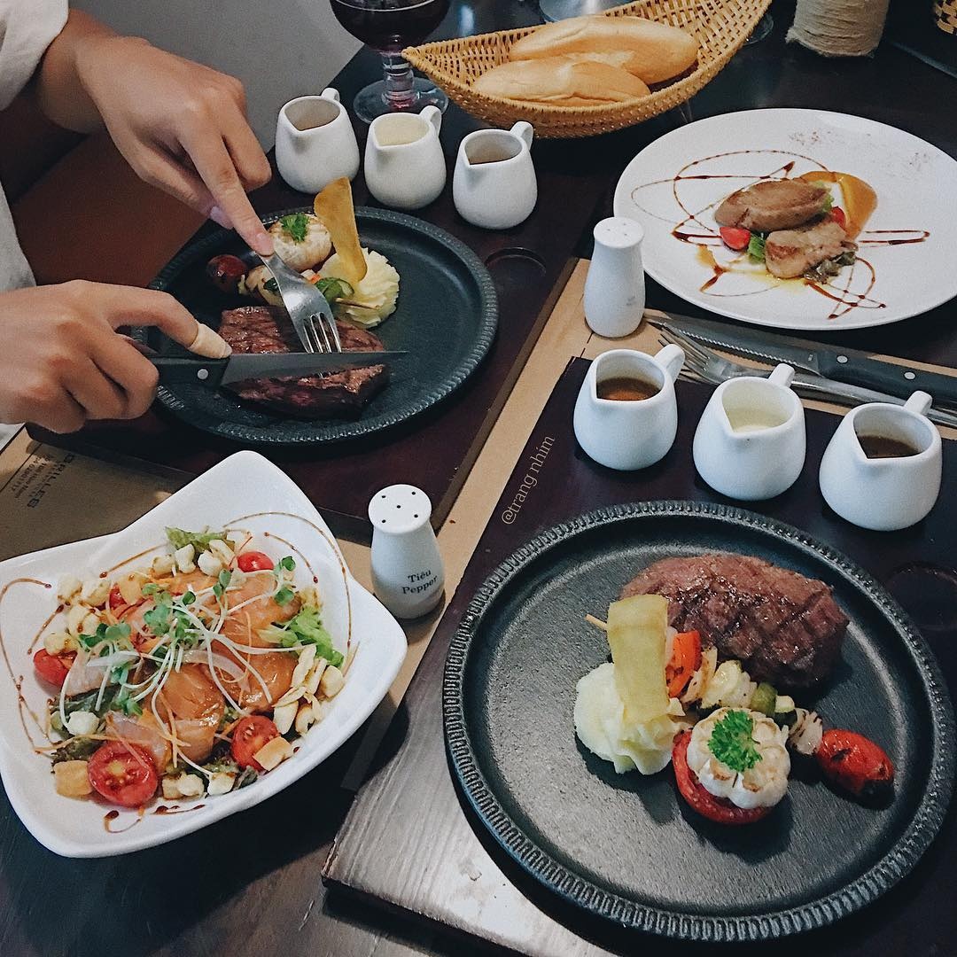 nha hang steak anh 7