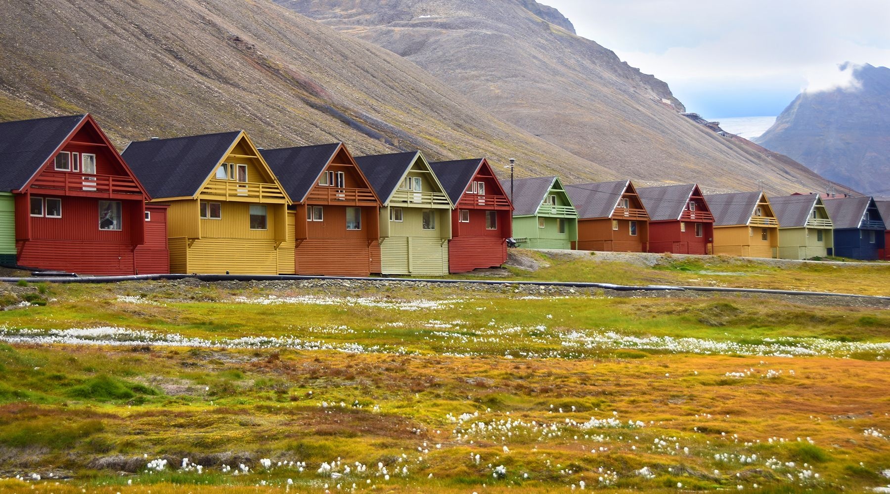 Nhung ngoi lang,  thi tran ky la tren the gioi anh 6