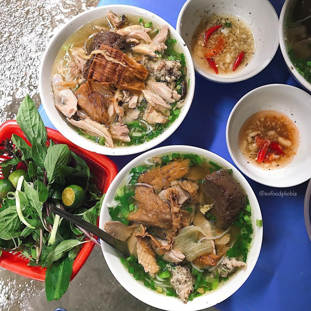 buoi trua an gi anh 6