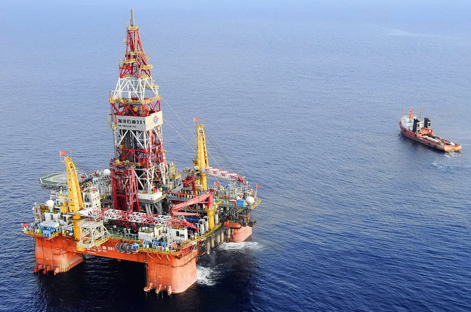 Giàn khoan 981 hạ đặt trái phép trong thềm lục địa và vùng đặc quyền kinh tế của Việt Nam.