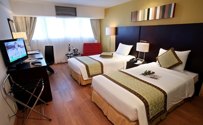 Thue khach san 4 sao cho con thi dai hoc hinh anh