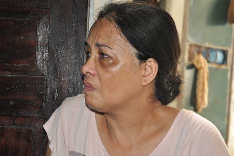 Con lai 30 nam nhat rac mua ve may bay tim ve que cha hinh anh