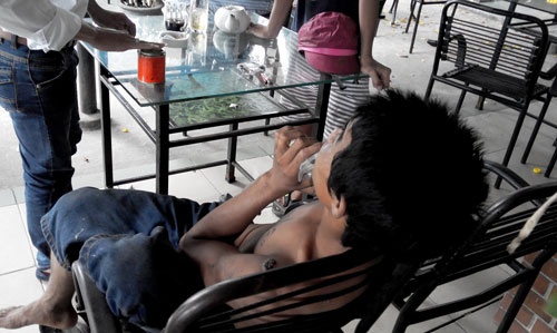 Quay tung vi hit 'keo cho' hinh anh