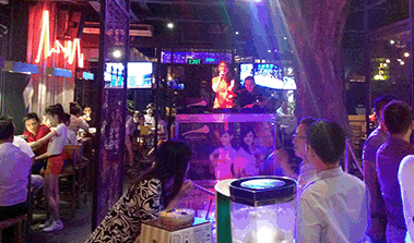 'Quay' toi ben o Beer club Sai Gon hinh anh