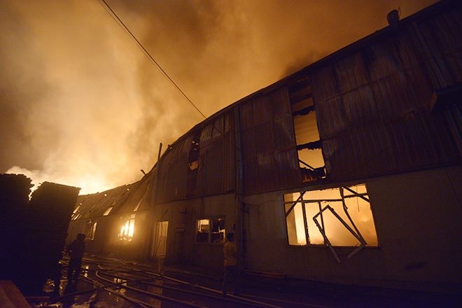 10.000 m2 nha xuong o KCN Quang Minh bi thieu rui hinh anh