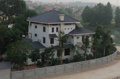 Pho chu tich tinh vua ve huu lan chiem 400 m2 dat cong hinh anh