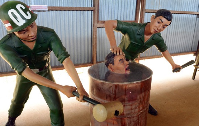 Trai giam tu binh Phu Quoc - dia nguc tran gian thoi My Nguy hinh anh