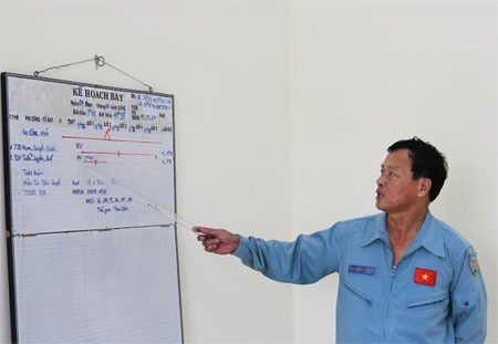 Ngày 4-1, tại Cam Ranh (Khánh Hòa), được lệnh tìm kiếm, cứu nạn Tàu Bulk Jupiter (quốc tịch Bahamas) bị nạn trên biển vào ngày 2- 1; cán bộ, phi công, nhân viên thuộc Lữ đoàn 954 Hải quân đã nhanh chóng làm công tác chuẩn bị và xuất phát ra hướng biển để cuộc tìm kiếm.