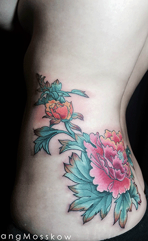 Một hình xăm ho Hoàng Moscow thực hiện.