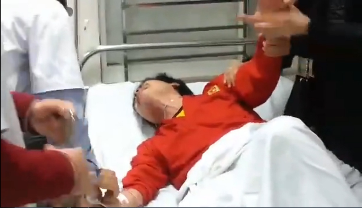 Benh nhan ngat xiu o BigC dau don trong phong cap cuu hinh anh