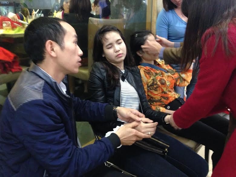 Taxi dua nan nhan o BigC di cap cuu hinh anh