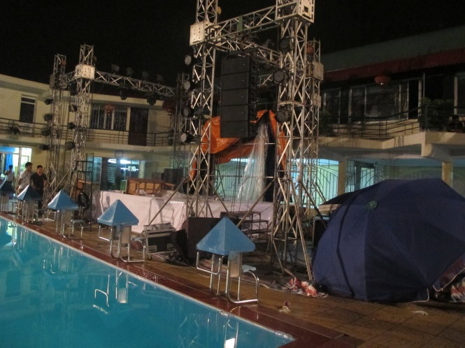 Tham gia Pool Party Storm bi dien giat chet hinh anh