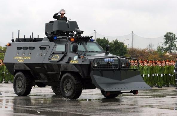 5.200 canh sat, bo doi tap phuong an bao ve Dai hoi Dang 12 hinh anh