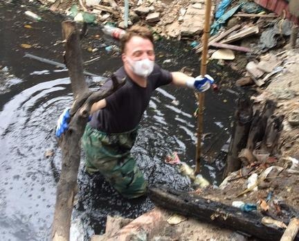 'Rac nha minh de khach Tay don, co xau ho khong?' hinh anh